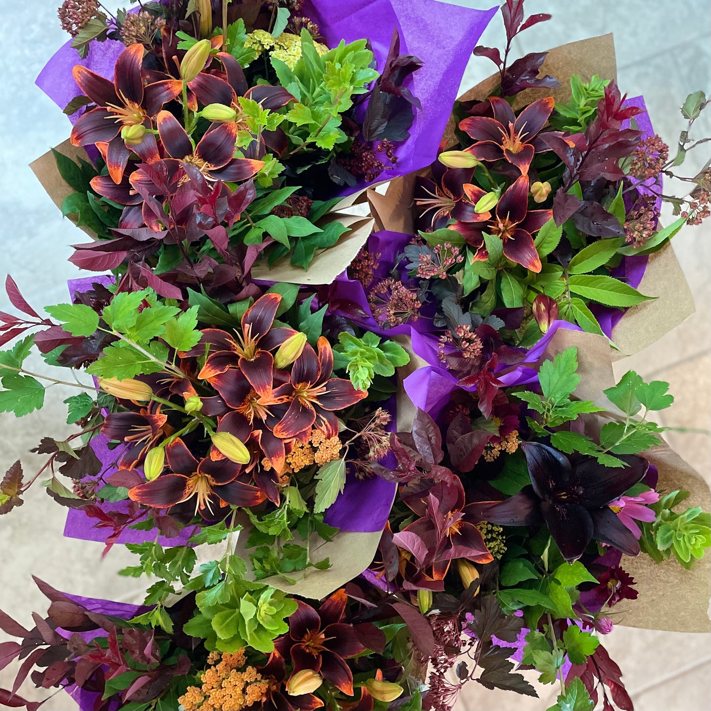 'The Weekly Bunch' - Hand-Tied Seasonal Bouquet (no vase)