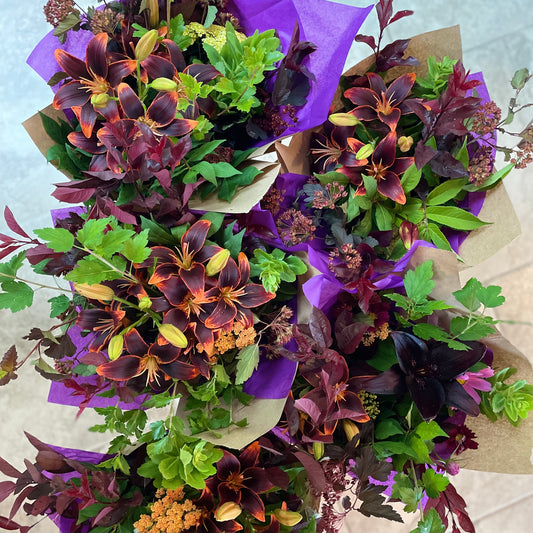 'The Weekly Bunch' - Hand-Tied Seasonal Bouquet (no vase)
